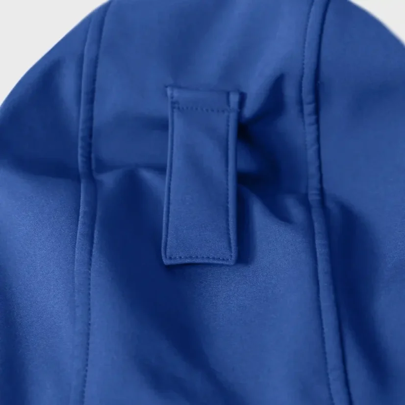 Detail kapucne s možnosťou prispôsobenia veľkosti