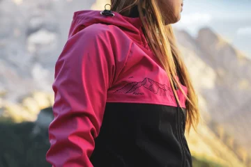 ámska zimná vyšívaná softshellová bunda s líškou - originálny kúsok zo Slovenska | Ejha