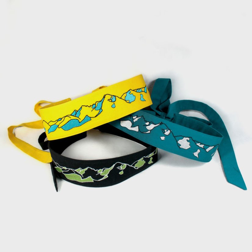 Farebné varianty vyšívaného opasku Tatry