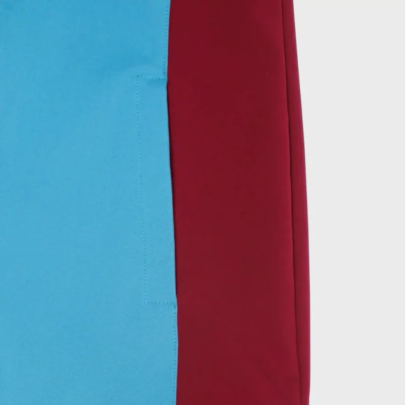 Detail skrytého vrecka so zapínaním na zips