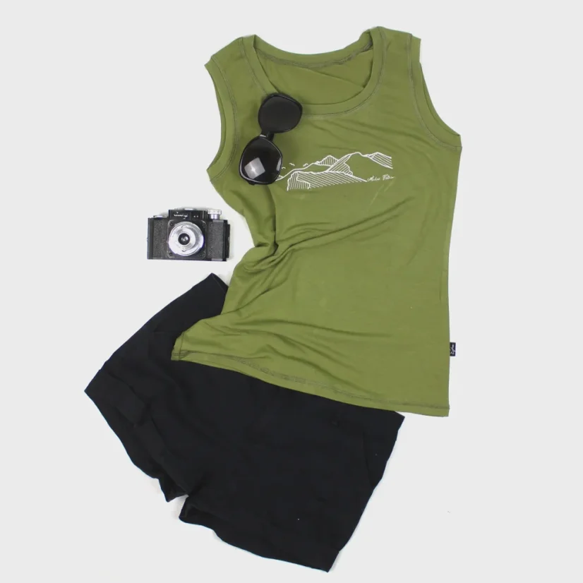 Top s výšivkou hôr vyrobený na Slovensku