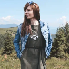 Šaty s výšivkou kvetov | Ejha