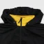 Detail goliera s kapucňou na veste