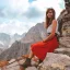Viskózová červená sukňa s jedinečným vyšívaným opaskom Vysoké Tatry| Ejha