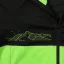 Detail výšivky hôr na zelenej softshellovej bunde - Kriváň
