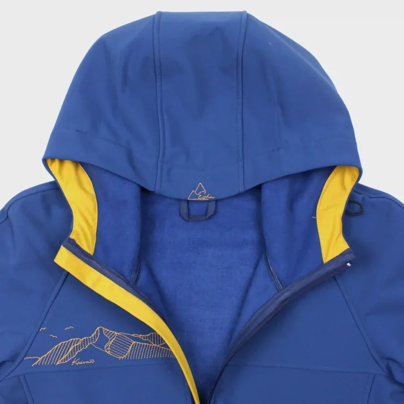 Detail kapucne so sťahovacou gumičkou